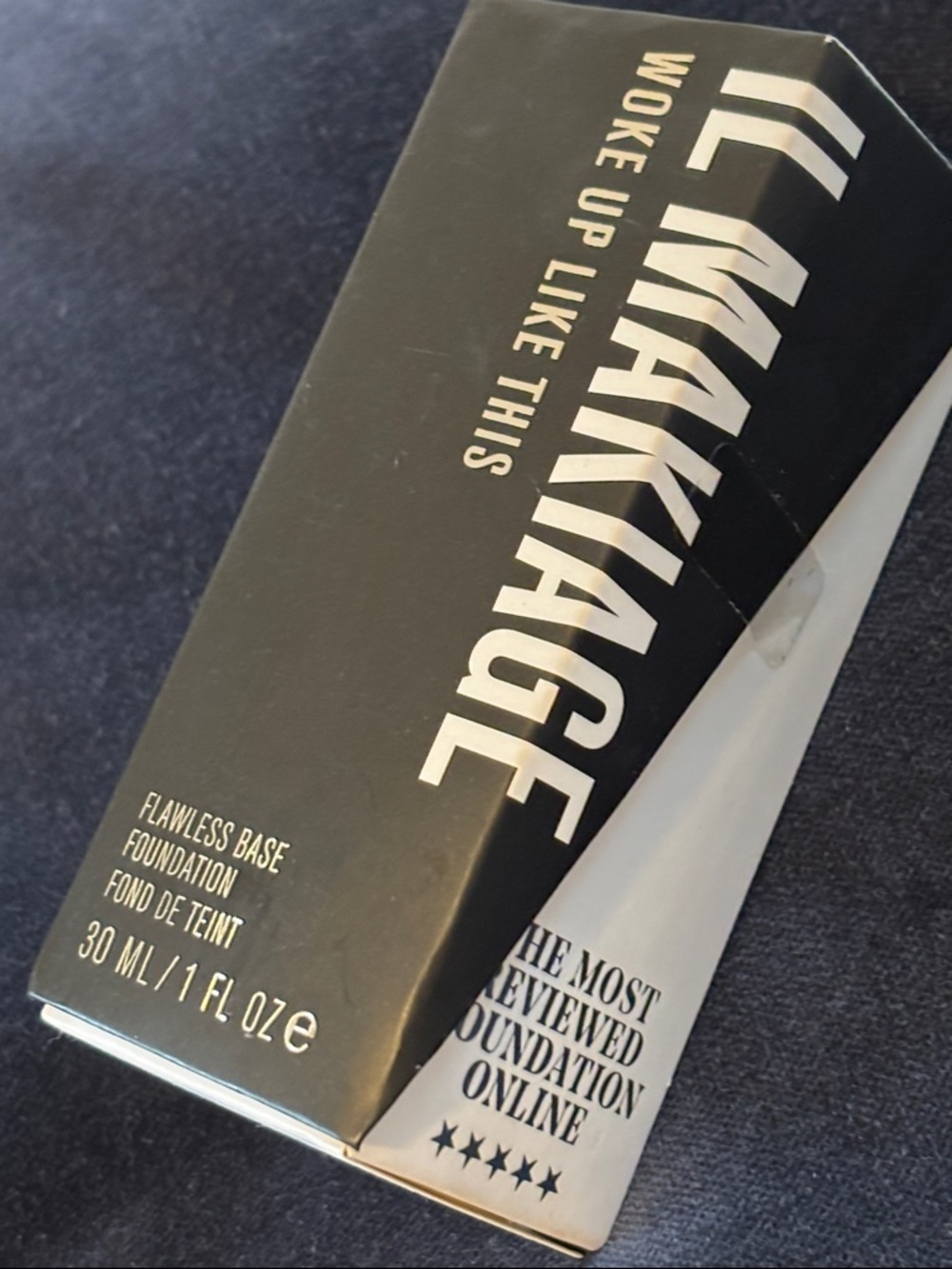 IL MAKIAGE Flawless Base Foundation 
Brand new